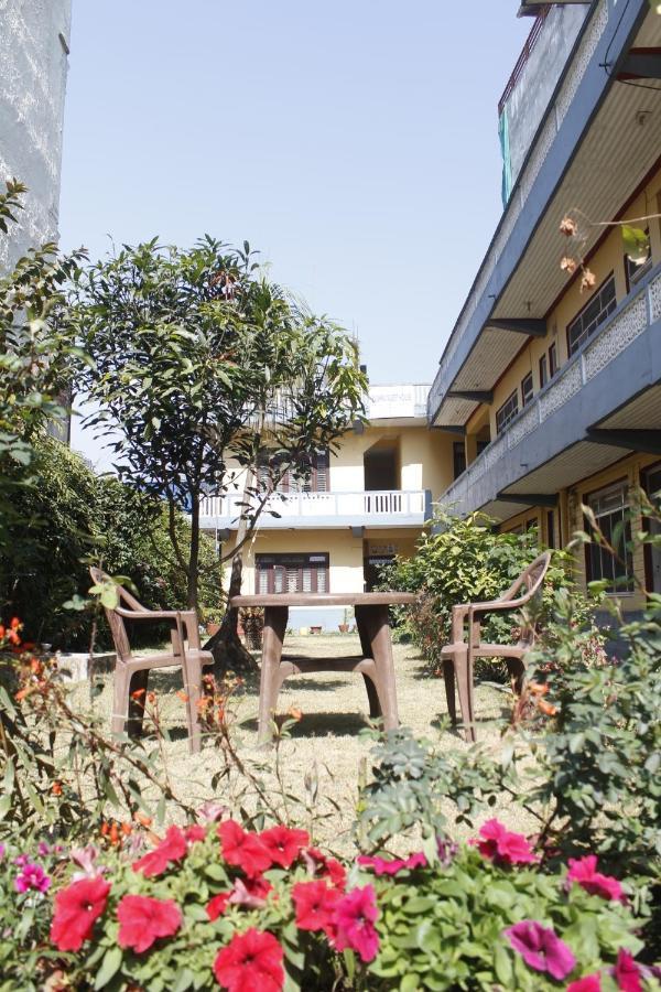 Pushpa Guest House Pokhara Exterior foto