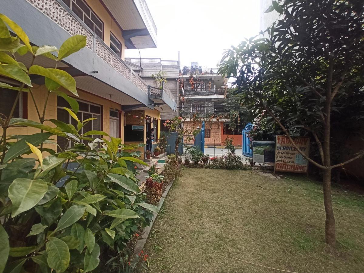 Pushpa Guest House Pokhara Exterior foto